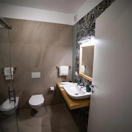 Middle Town Palace 4*