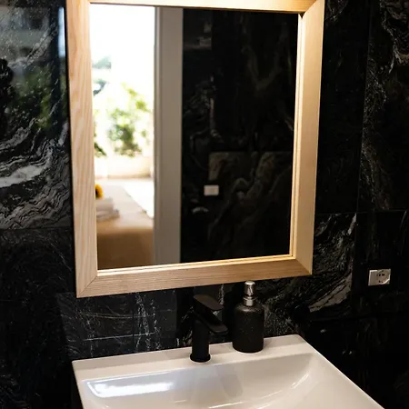 Middle Town Palace Hotel