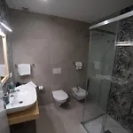 Middle Town Palace 호텔 4*