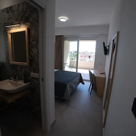 Middle Town Palace 4* Тропея