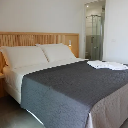 Ξενοδοχείο Middle Town Palace 4*