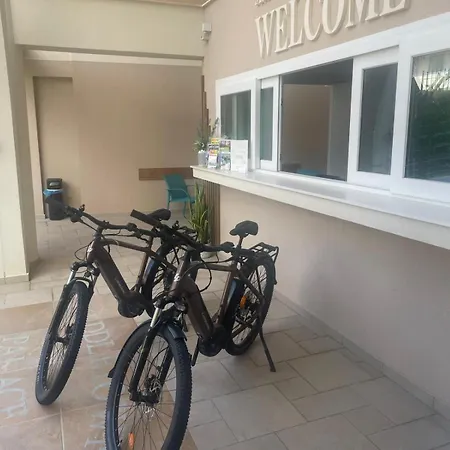 Middle Town Palace 트로페아