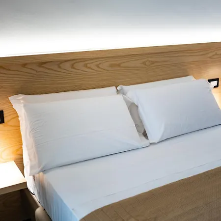 Middle Town Palace 4*