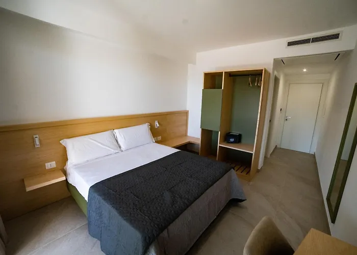 Middle Town Palace Hotell