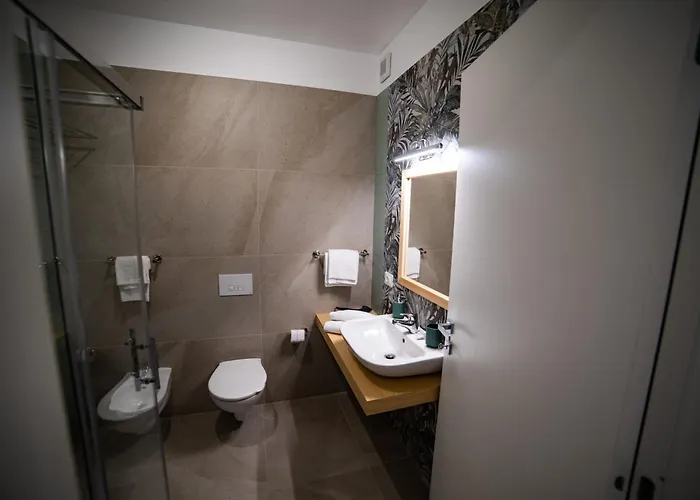 Middle Town Palace 4*