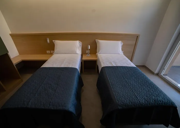 Middle Town Palace Hotell