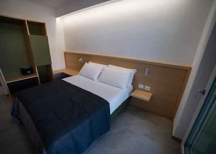 Middle Town Palace Hotel