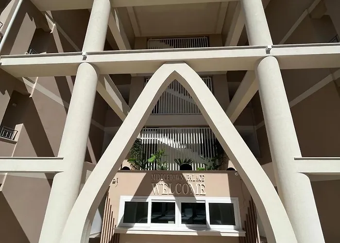 Middle Town Palace 4*