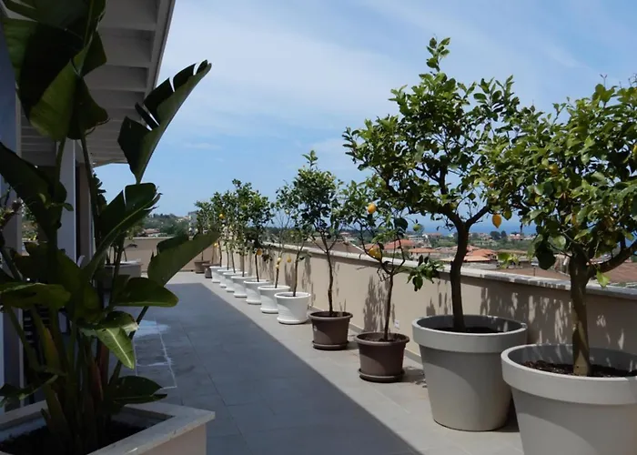 Middle Town Palace Tropea