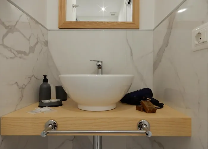 Middle Town Palace Hotel