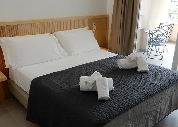 Middle Town Palace Hotell 4*