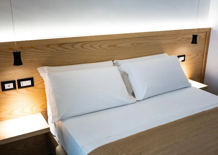 Middle Town Palace 4*