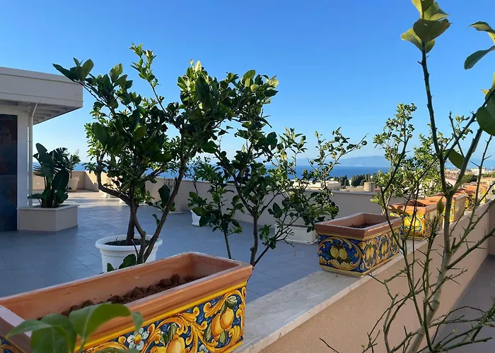 Middle Town Palace Tropea