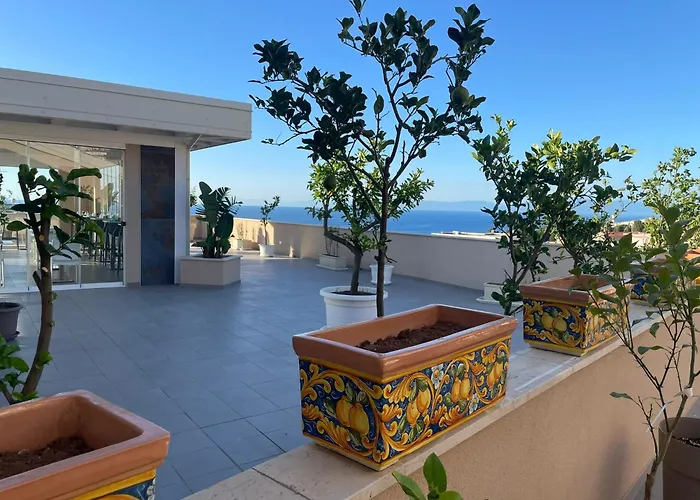 Middle Town Palace Hotel